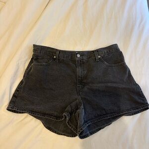 Levi's Black High-Waisted Mom Shorts